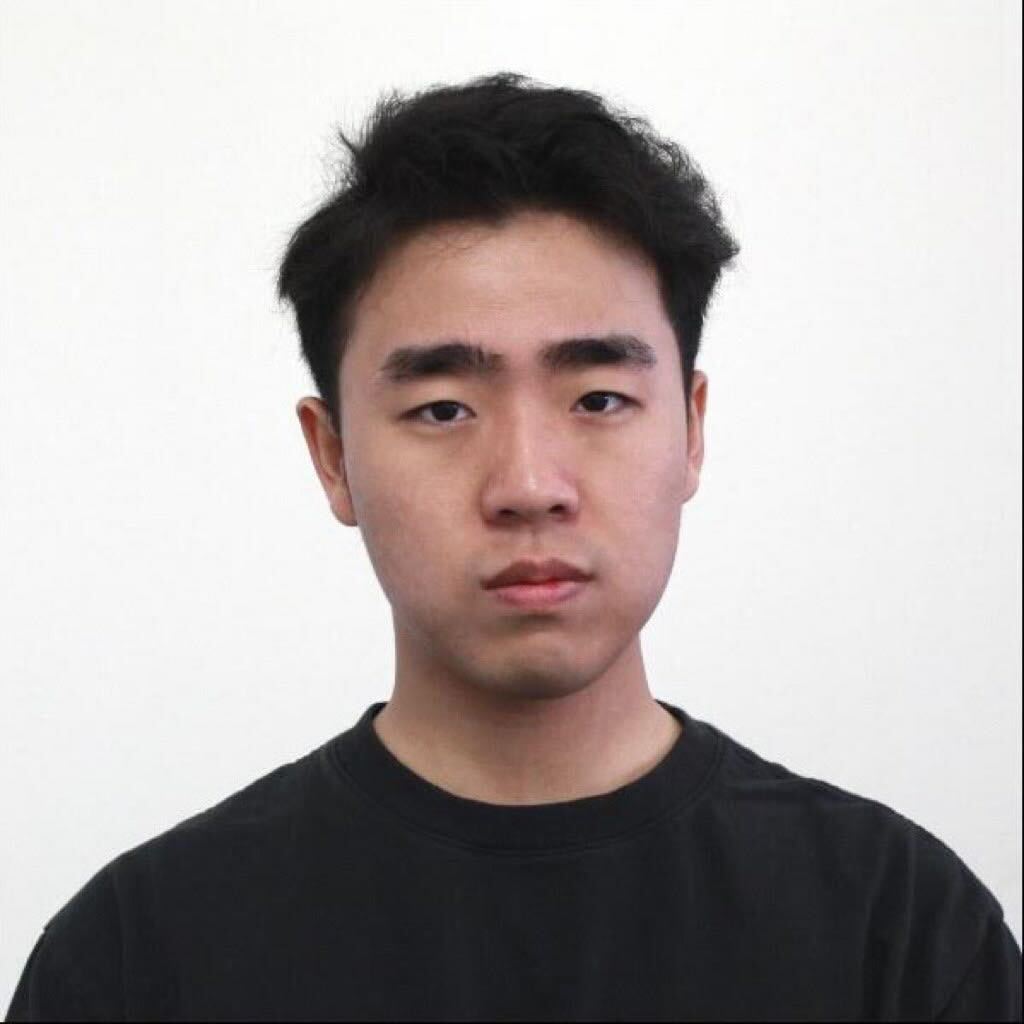 Xinyu Hu
